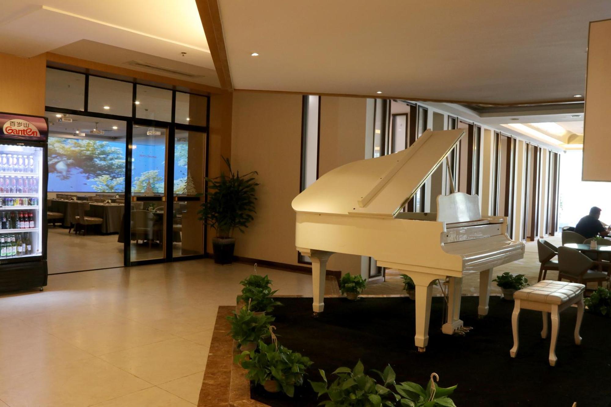 Header Baotou Hotel מראה חיצוני תמונה